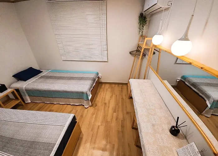 3 rooms for rent near mapo-gu office station, mapo-gu, seoul Villa *